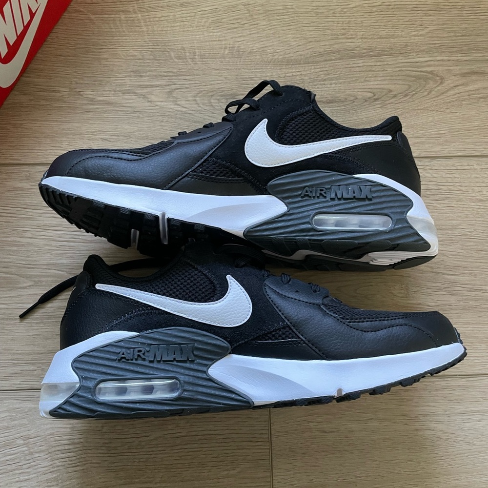 NIKE AIR MAX SZ 11 EXCEE MEN'S BLACK / WHITE - DARK GREY CD4165 001 New in Box - Picture 5 of 10